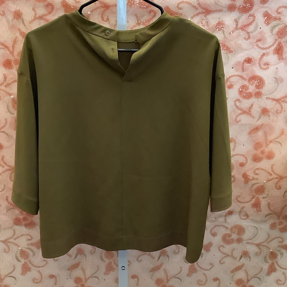 Uniqlo Ocre Women's Blouse - Picture 4 of 6
